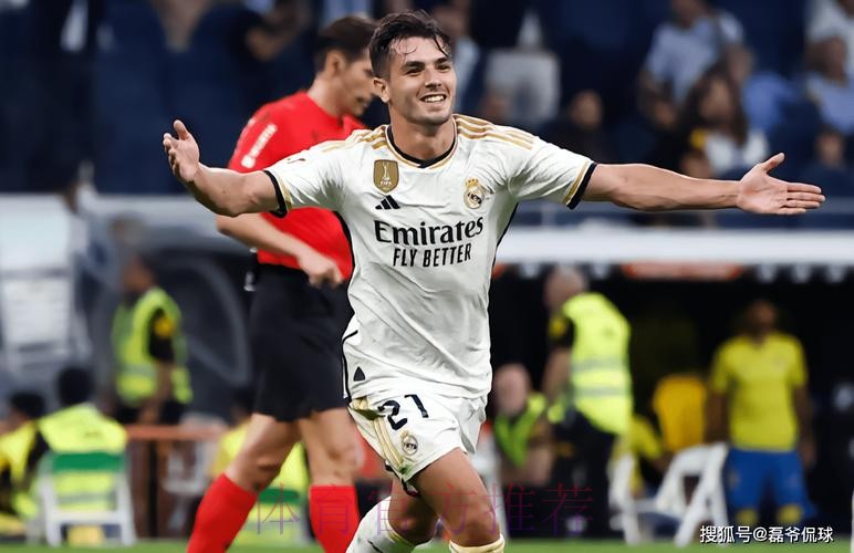 罗体:皇马正考虑留住迪亚斯 并在下赛季给他机会